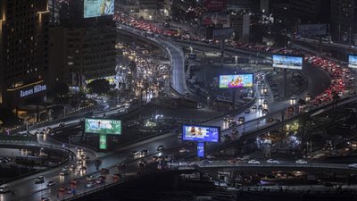 لتخفيف الأحمال.. تخفيض إضاءة المحال والمطاعم والشوارع بالمحافظات 