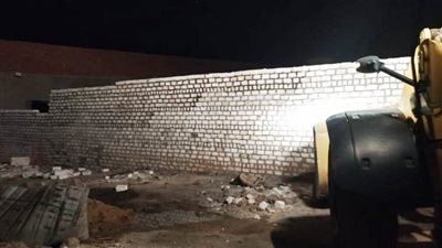 إزالة طواحين الذهب بالمنطقة الصناعية بالعلاقي في أسوان