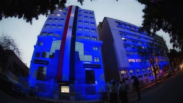 التضامن تضئ مبناها