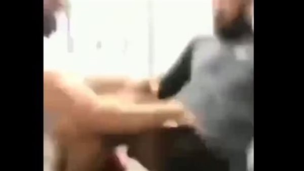 استقبال المتهم بإشعال