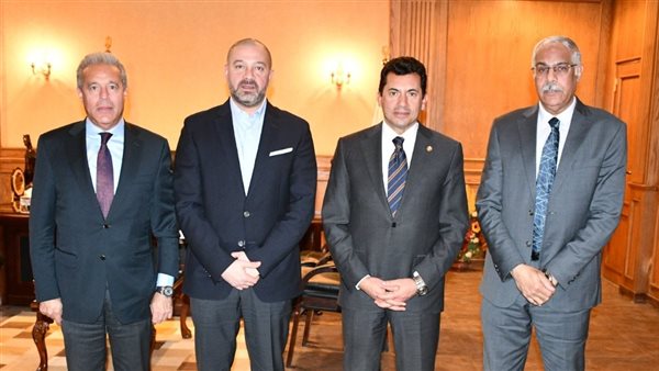 اجتماع وزير الرياضة