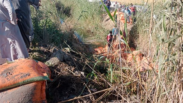 انقلاب سيارة بترعة